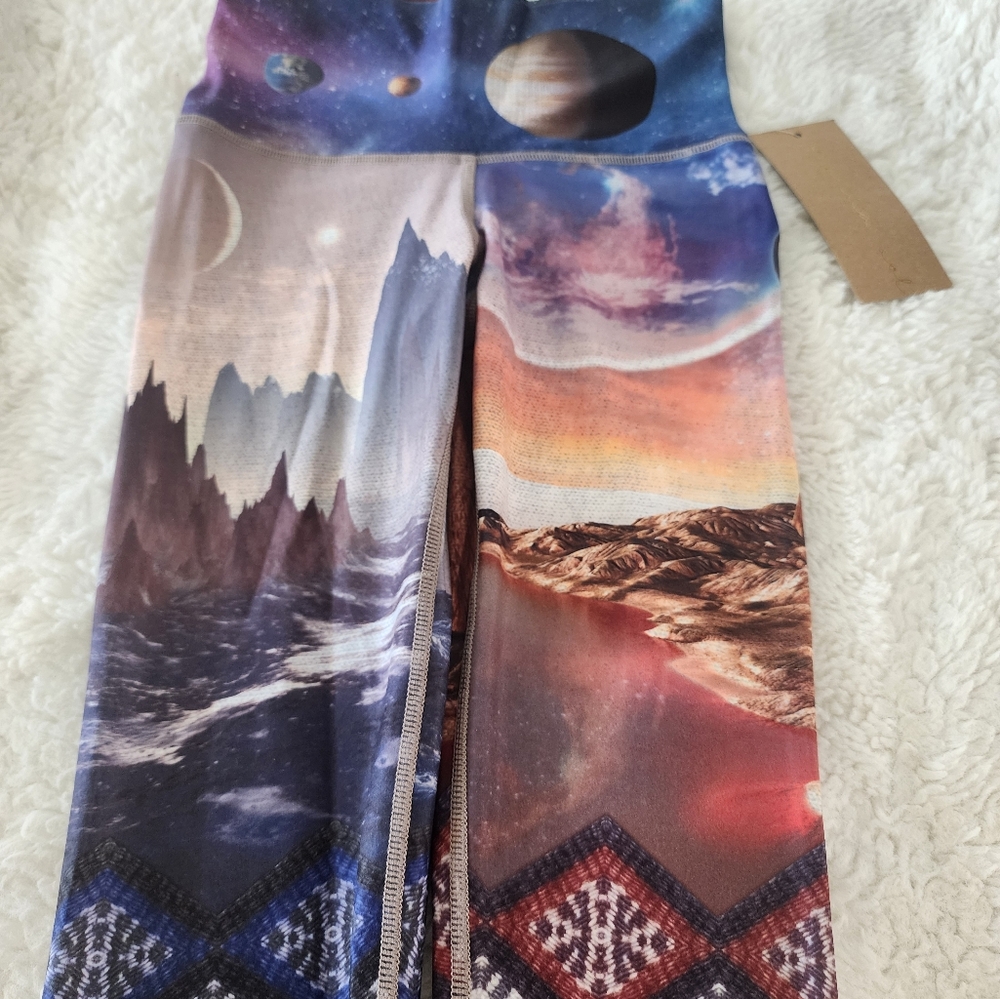 ⛵️🚀🛸🏔 Niyama🌞Sol LAND OF THE LOST Barefoot Leggings XS BNWT - Picture 15 of 16